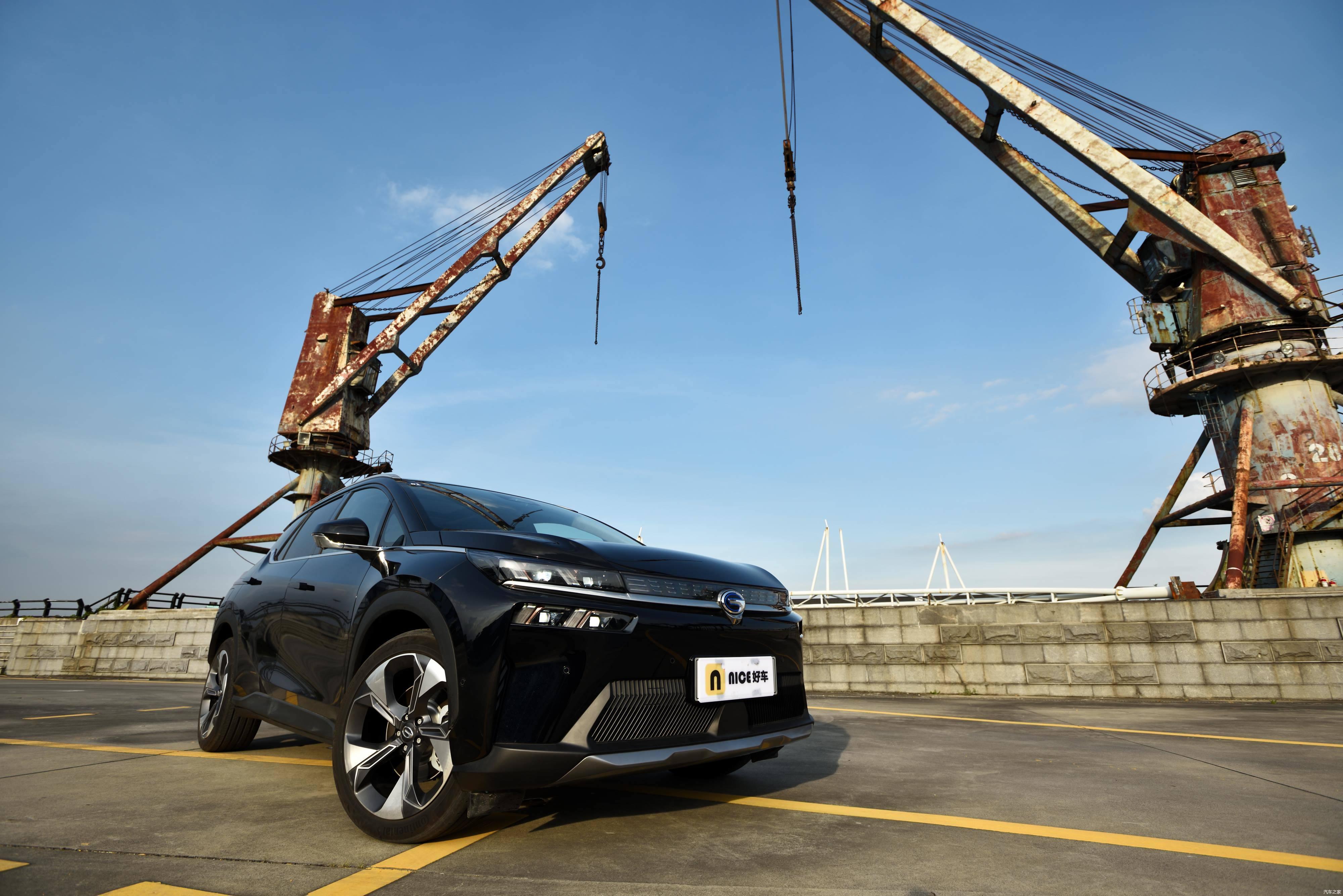 全铝平台超长续航越级空间试驾广汽新能源aionv