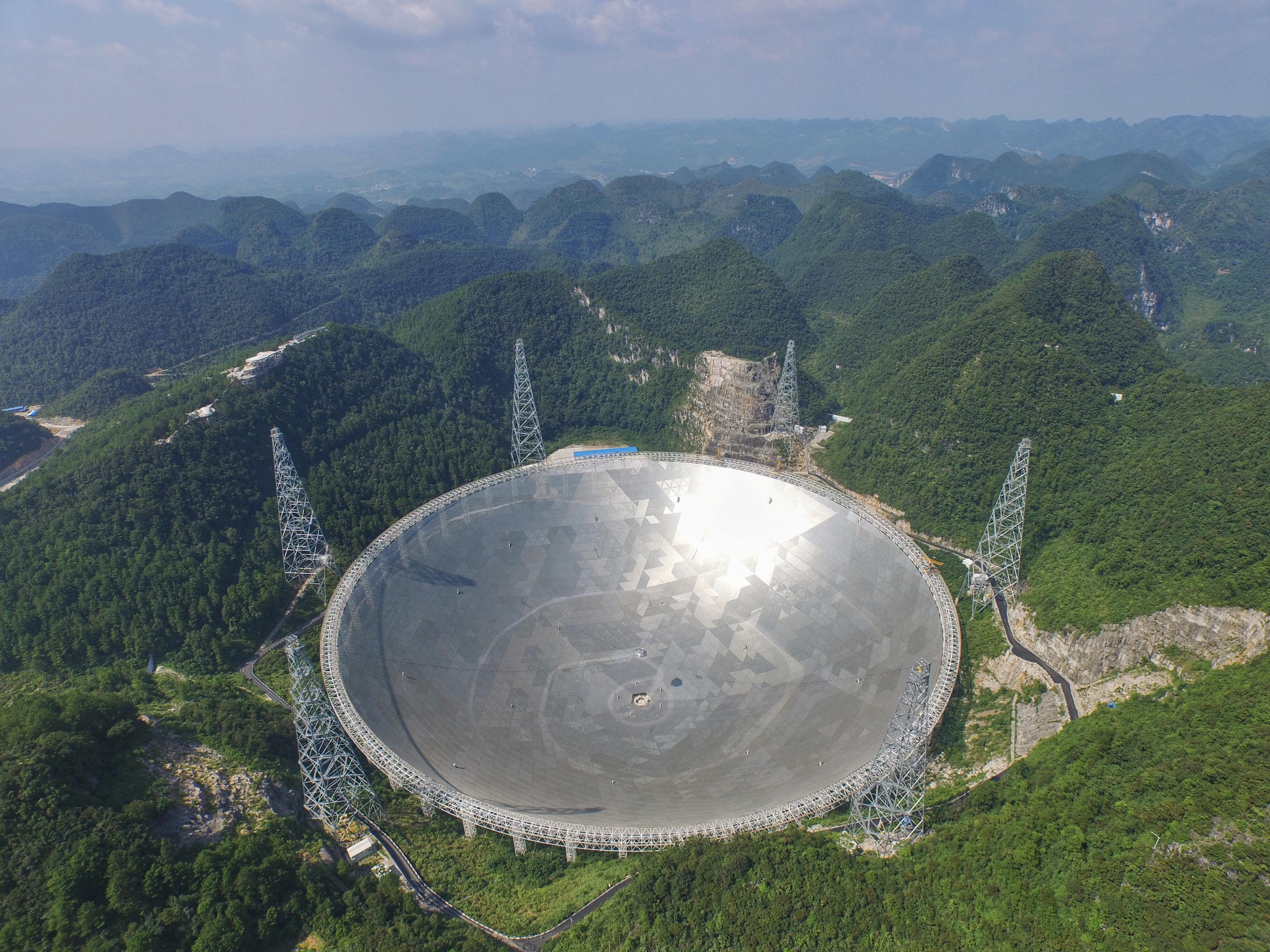 中国天眼仰观宇宙南仁东老师永远怀念您