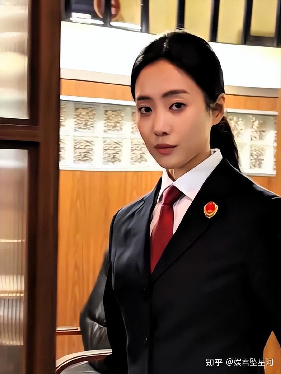 《罚罪2》相比原著她改动最大，明明是秦枫老婆，改成了这种关系 - 知乎