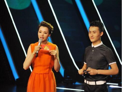 星光大道冠军歌手覃行的艺术道路再创新高