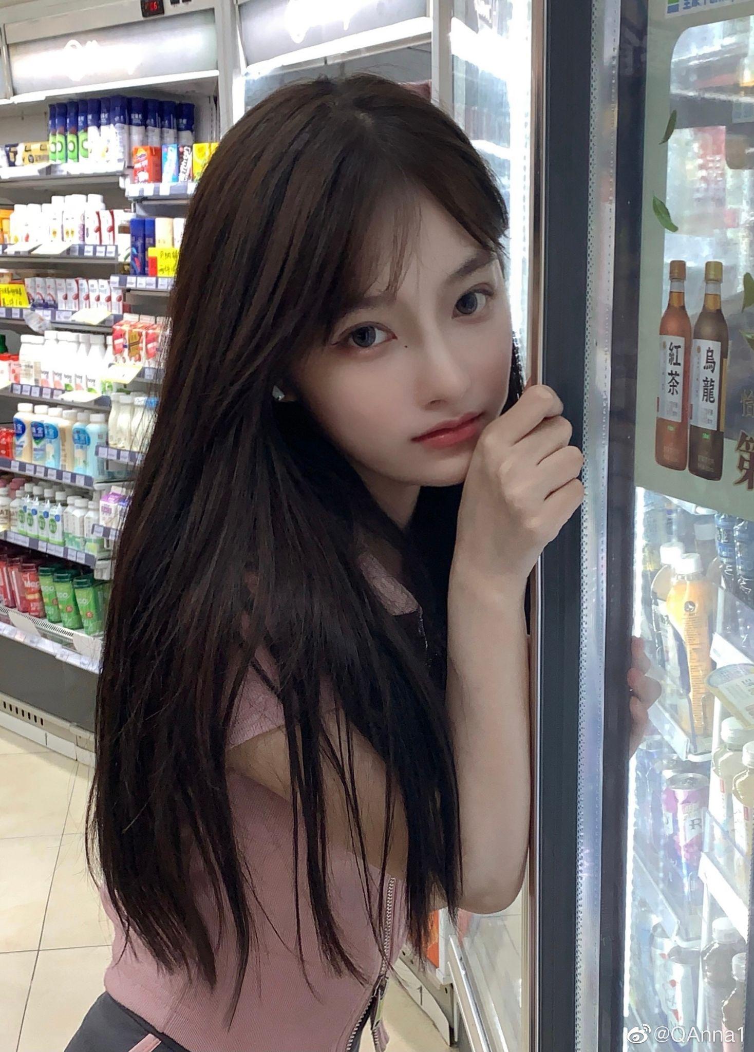 有没有特别好看的女生照片