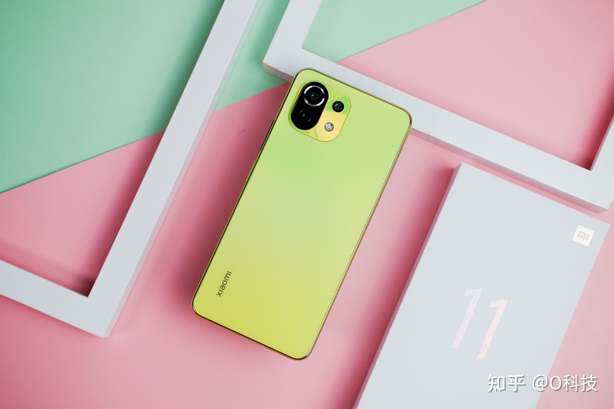 小米11青春版点评进一步试探满足女米粉需求时尚设计很关键