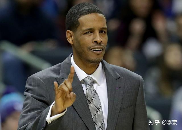 火箭逆转战胜老鹰 伍德第四节被弃用成为关键 塞拉斯执教进步明显