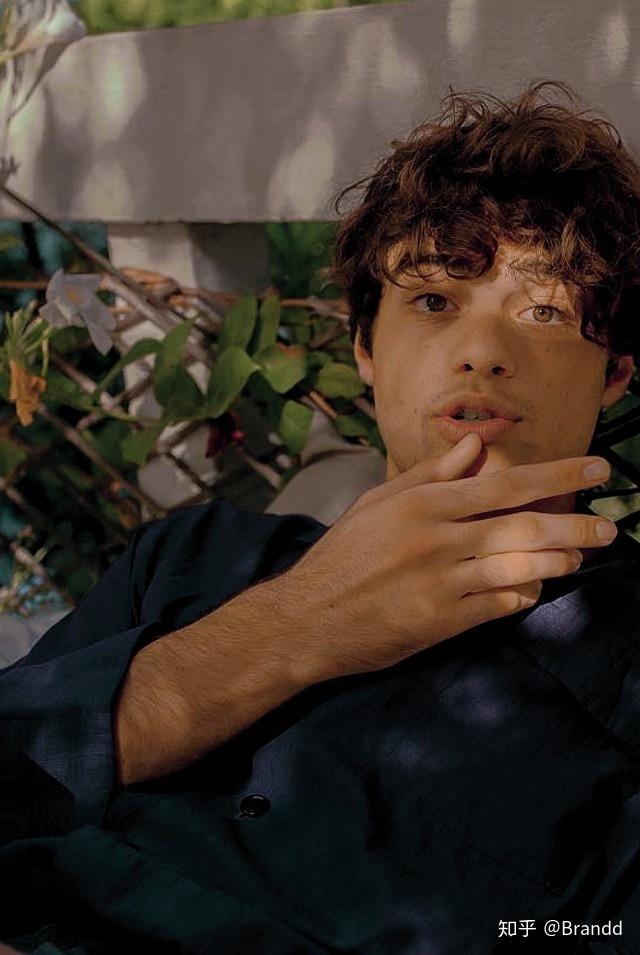 1年吸粉1300w致我曾爱过的男孩中迷倒众人的男主noahcentineo做到了