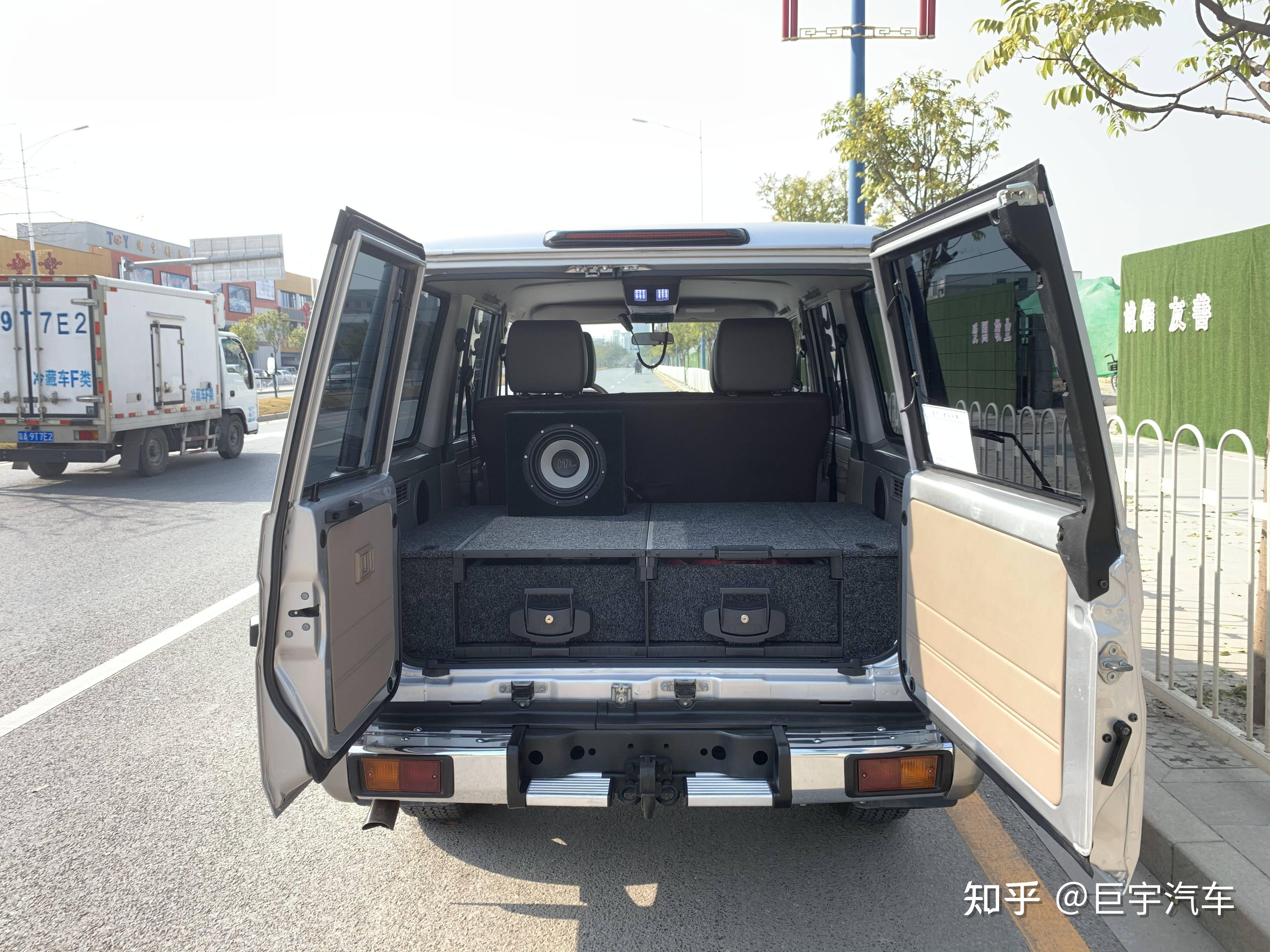 v2-c3cb8d5ea2178bb5d1d217ff028f381f_r.jpg