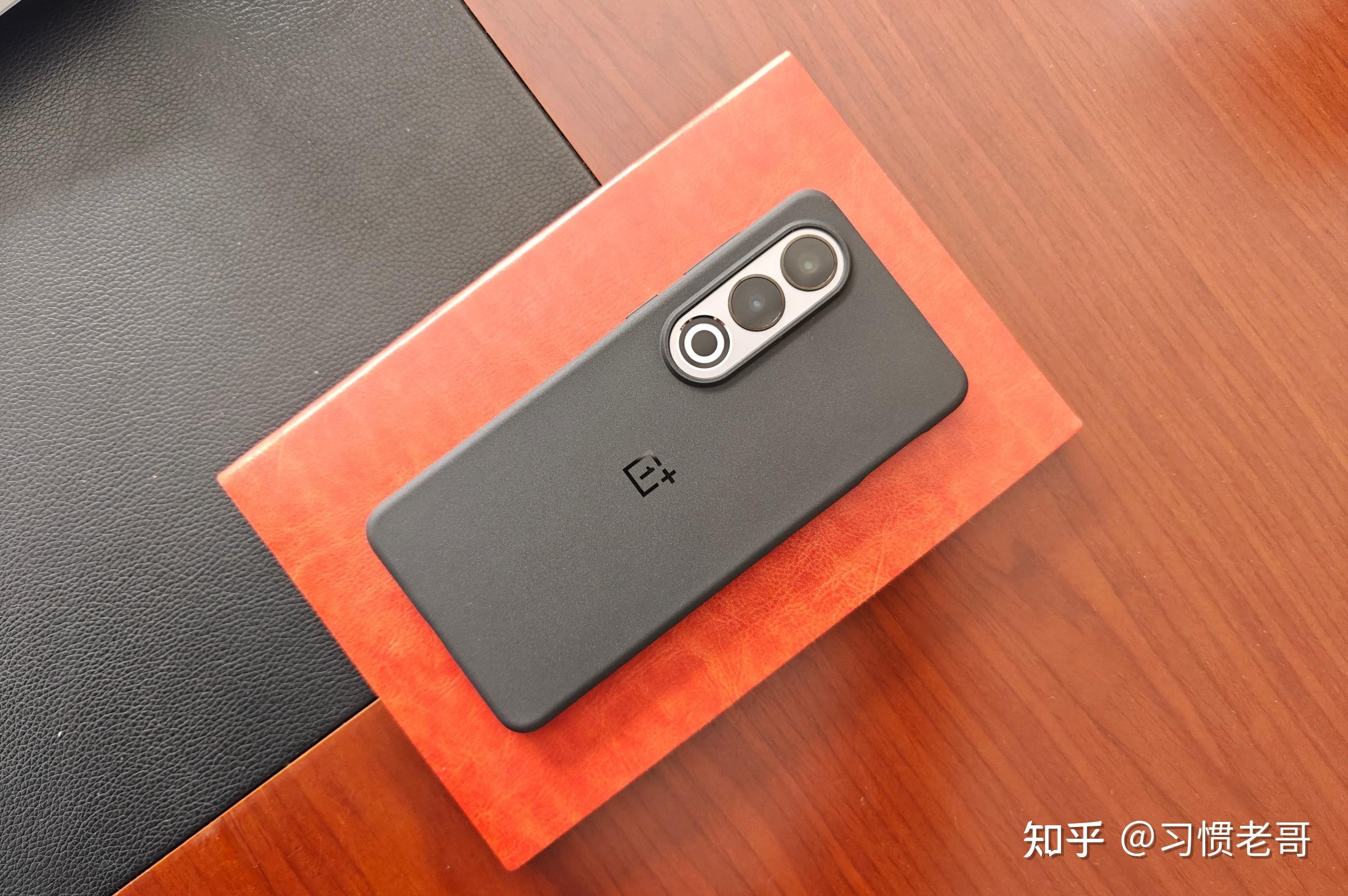 简单总结一下,一加ace 3v手机这款手机开箱第一印象不错,使用三四天