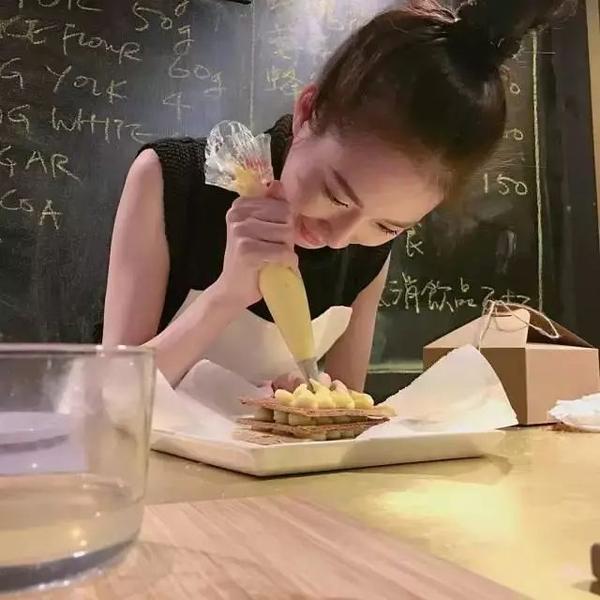 95后健身女神，美腿细腰马甲线不靠脸征服所有人！ Facebook-第24张