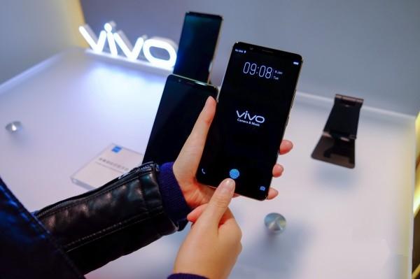vivox20plusud依然是全球首款屏下指纹手机