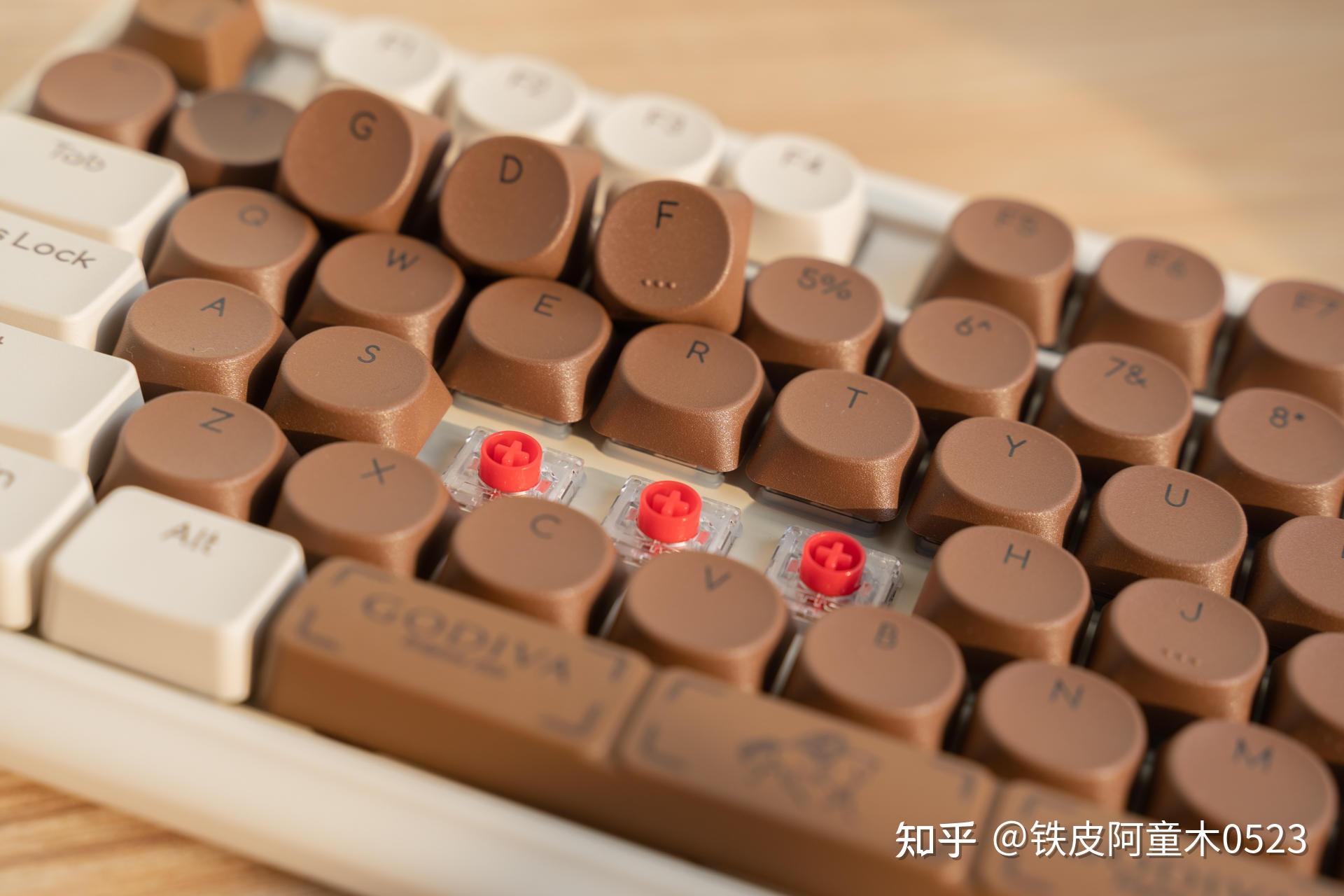 适合女生的高颜值键盘:ikbc歌帝梵机械键盘