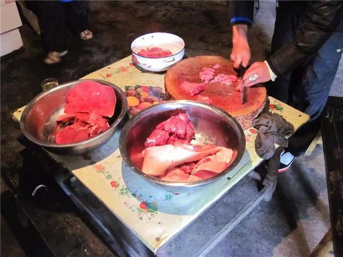 沙溪【杀猪菜 】春节前,家家户户都会"杀年猪".