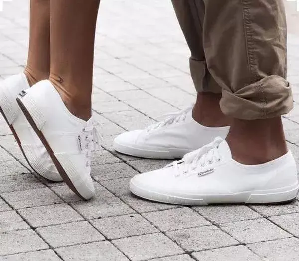 一双小白鞋 胜过10双穆勒 知乎