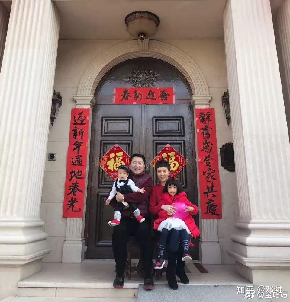 儿子过生日刘强东也来捧场章子怡曾为她素颜金巧巧把阔