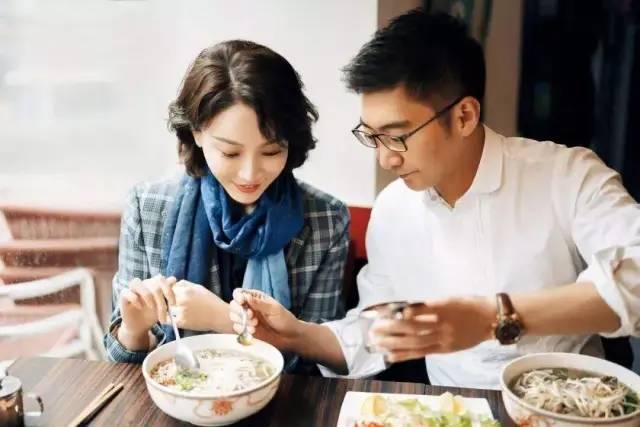 什么叫做饭拖 v2-c487a0fa13e57d25b79499af83b46553_r.jpg