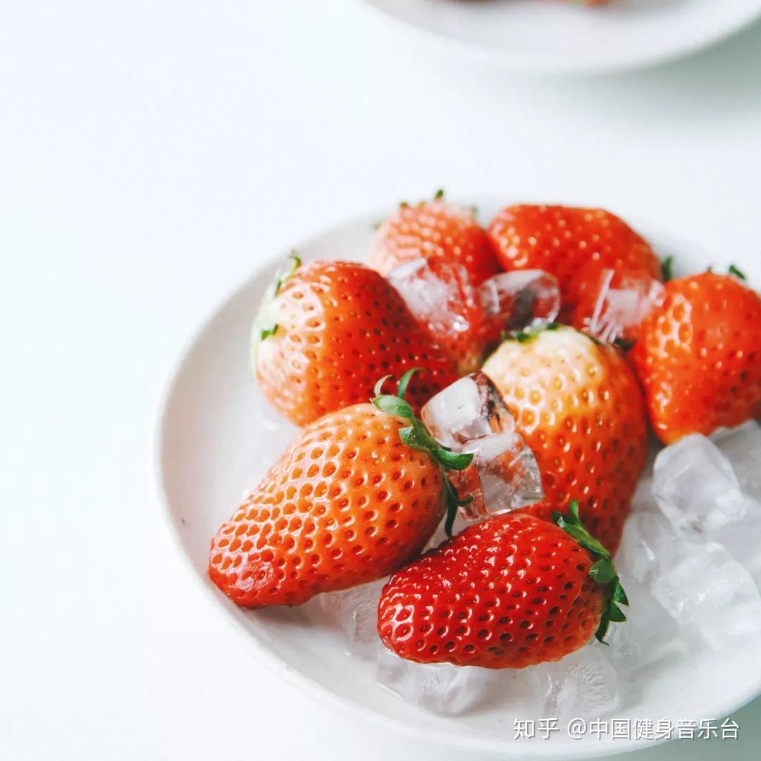 草莓能不能减肥 这个水果的真相让你惊掉下巴 | 说明书网