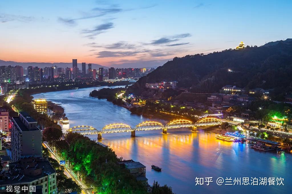 思泊湖牛肉面一碗面一种生活的个性体验化主题空间