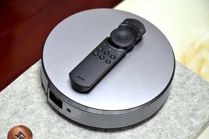 性能与价格为何要二选一试试两全其美的坚果c6家庭智能投影仪