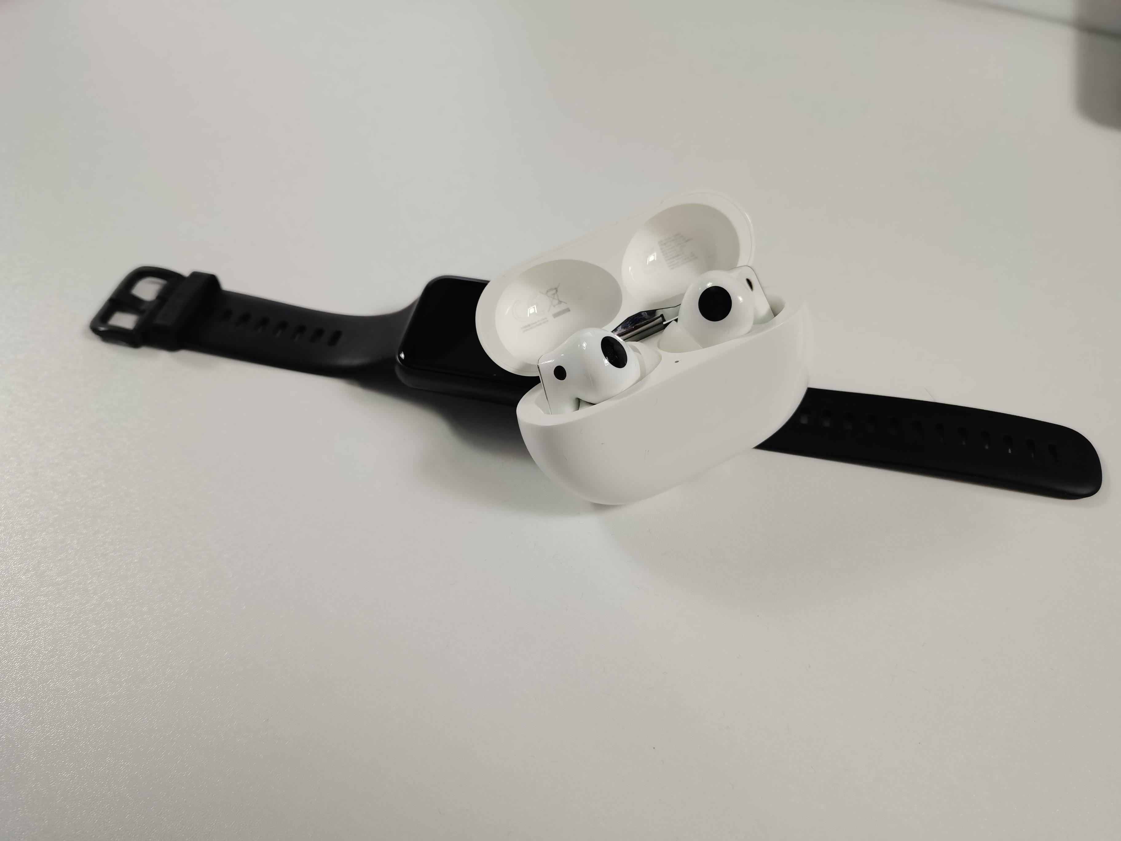 使用了这么久的tws耳机,我觉得透传与降噪同等重要,因为你在路上行走