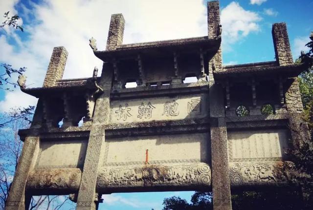 中国建筑文化关于徽州古牌坊的历史故事