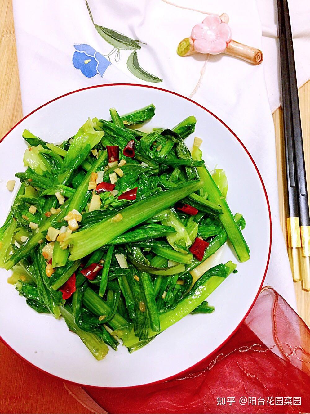 冬天多吃5种大叶菜解腻又养人阳台种一盆能吃大半年