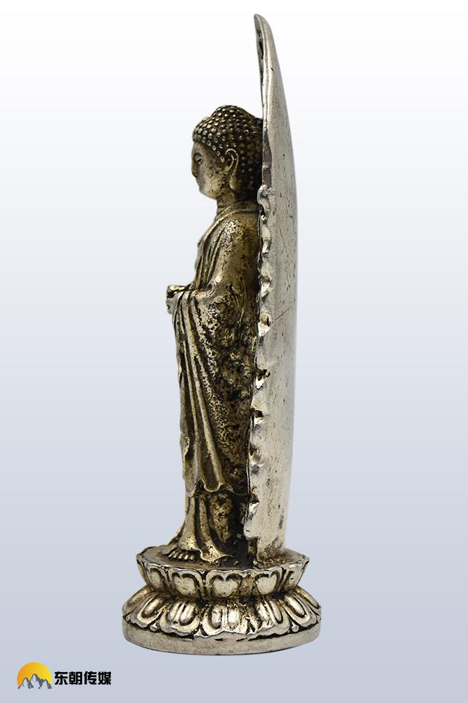 广州东朝文化大明宣德款莲花座佛像