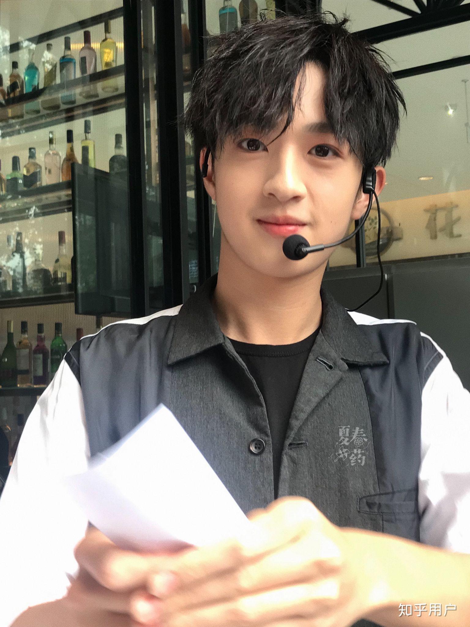 如何评价《创造营2019》的吴季峰?