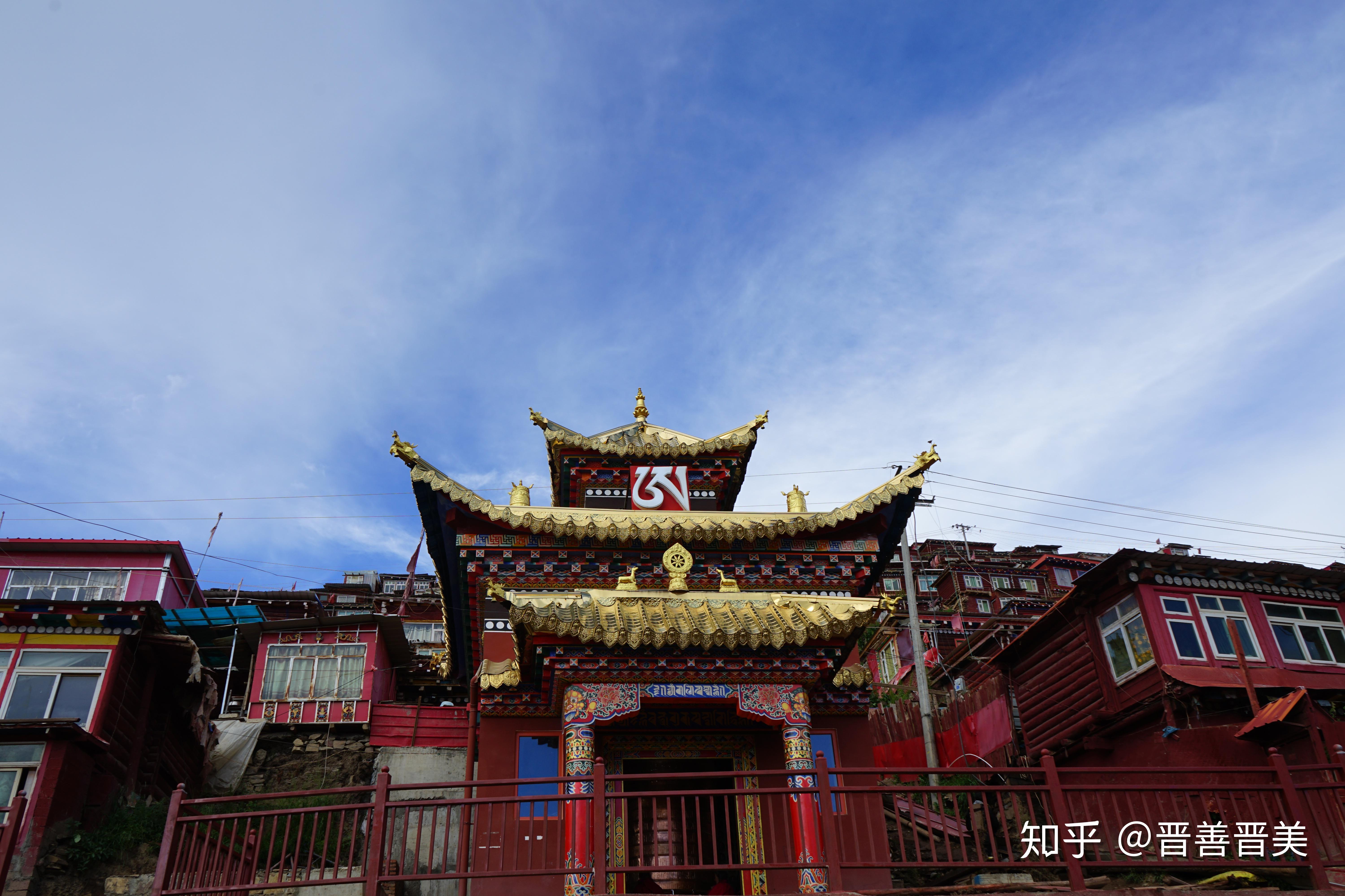 色达五明佛学院世界上最大的藏传佛学院