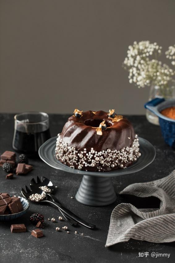 黑金咕咕霍夫蛋糕如同贵族皇冠般闪耀