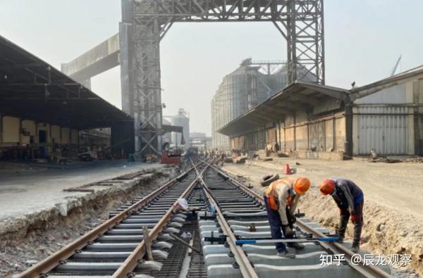 中国基础设施实力助力中国铁路网上订票12306客服中心,12306订票助手 app 铁路12306,铁路订票网站12306尼日利亚列车投入运营 印度：比美国先进