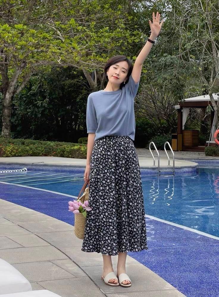 女人再懒夏天也别穿短裤出门现在流行日系半裙减龄高级