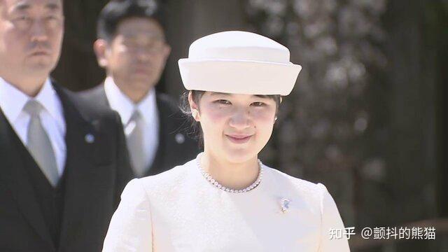 爱子公主首次参拜明治神宫,纯白长裙许下的誓言 - 知乎