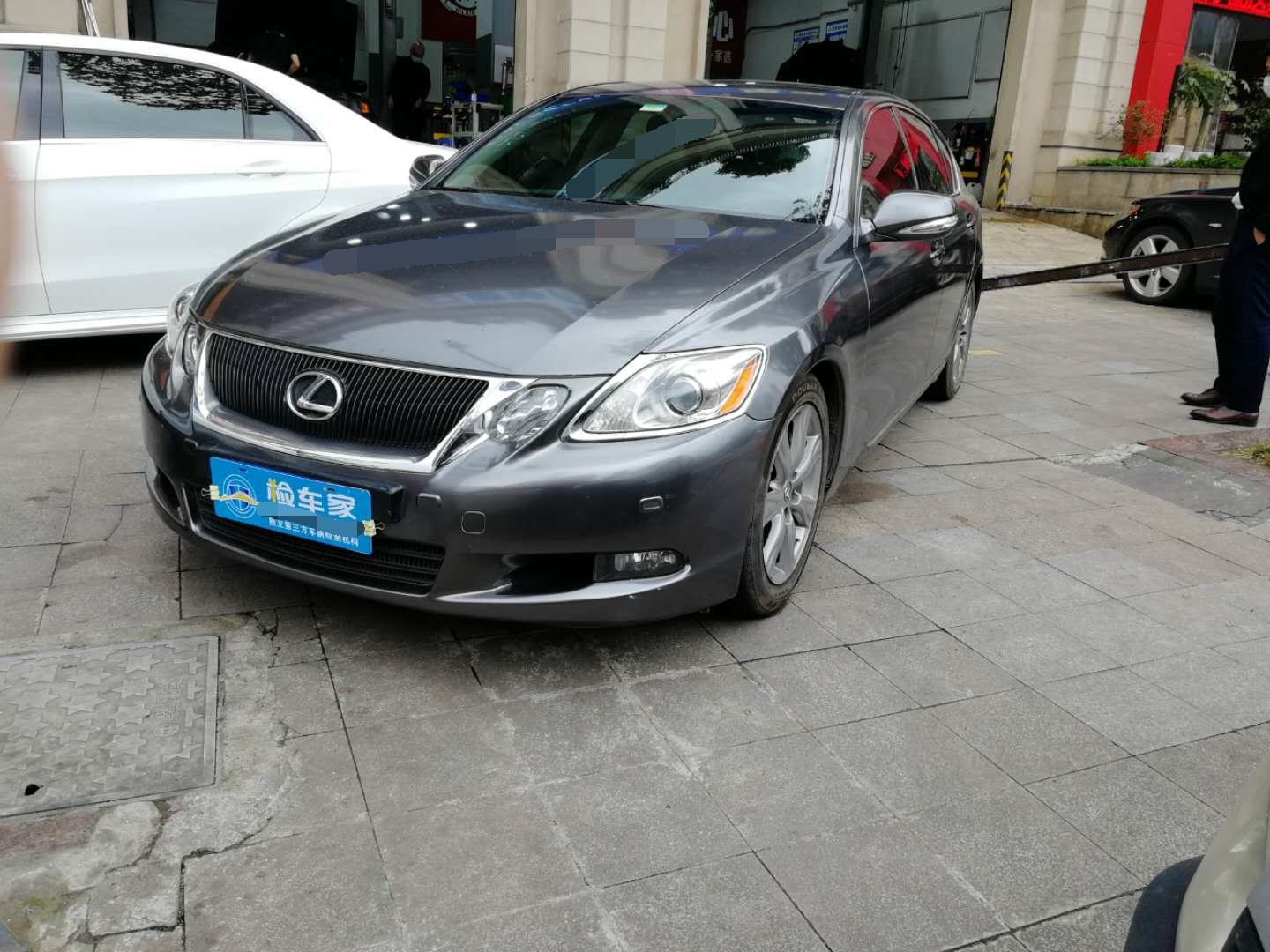 11万买台雷克萨斯gs300,08年的老车还贴车膜?买主:纳个小妾 - 知乎