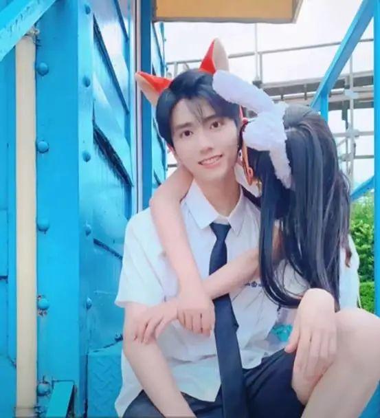 网红情侣大比拼,不止有郝一点与林锡,其他4对也甜到腻人