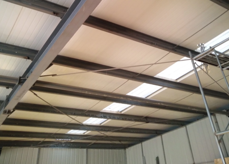 室内彩钢瓦顶面可以直接喷乳胶漆有什么隐患