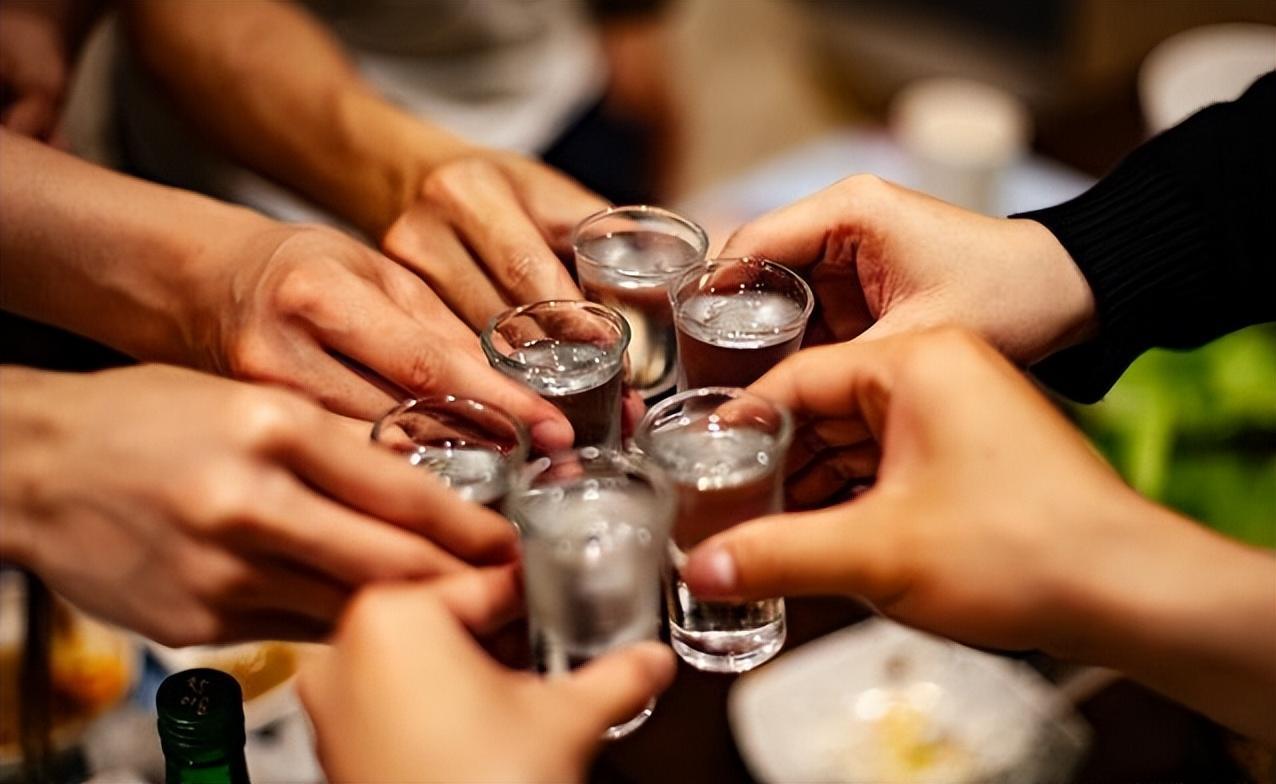 中秋请客喝酒时,开场白说什么?用好这"3句话",轻松拿捏酒局 - 知乎