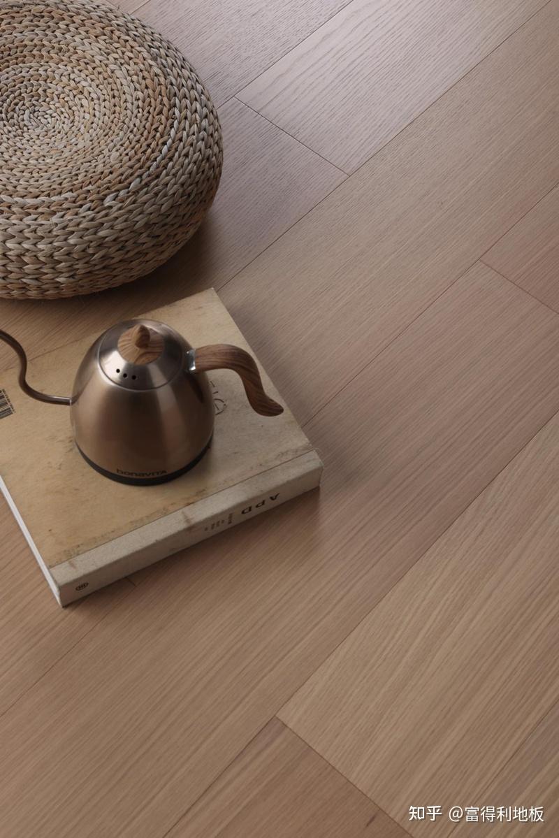 富得利家的多层实木橡木地板,轻奢0601锁扣,是2021年的全新系列