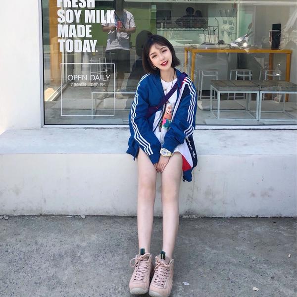 aj1 girl