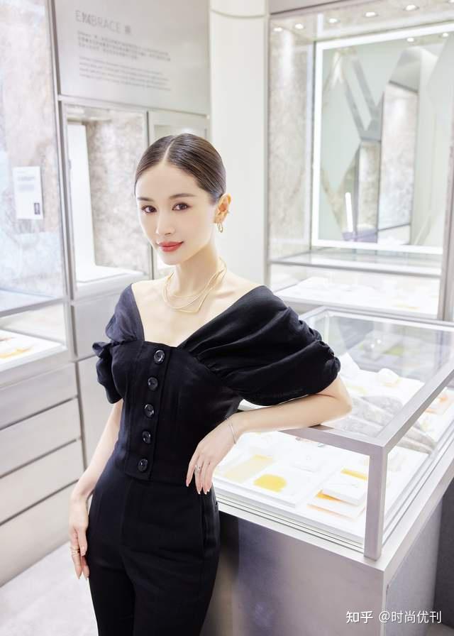 emphasis艾斐诗品牌代言人王子文亮相北京国贸精品店周年庆典