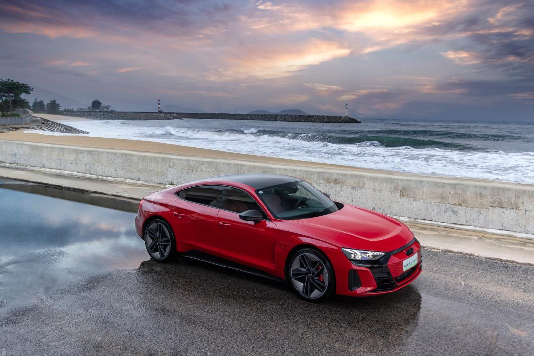 零百加速33s售14688万奥迪rsetrongt上市