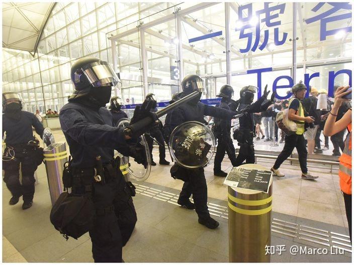香港的最後一條防線 —— 香港警察大揭秘