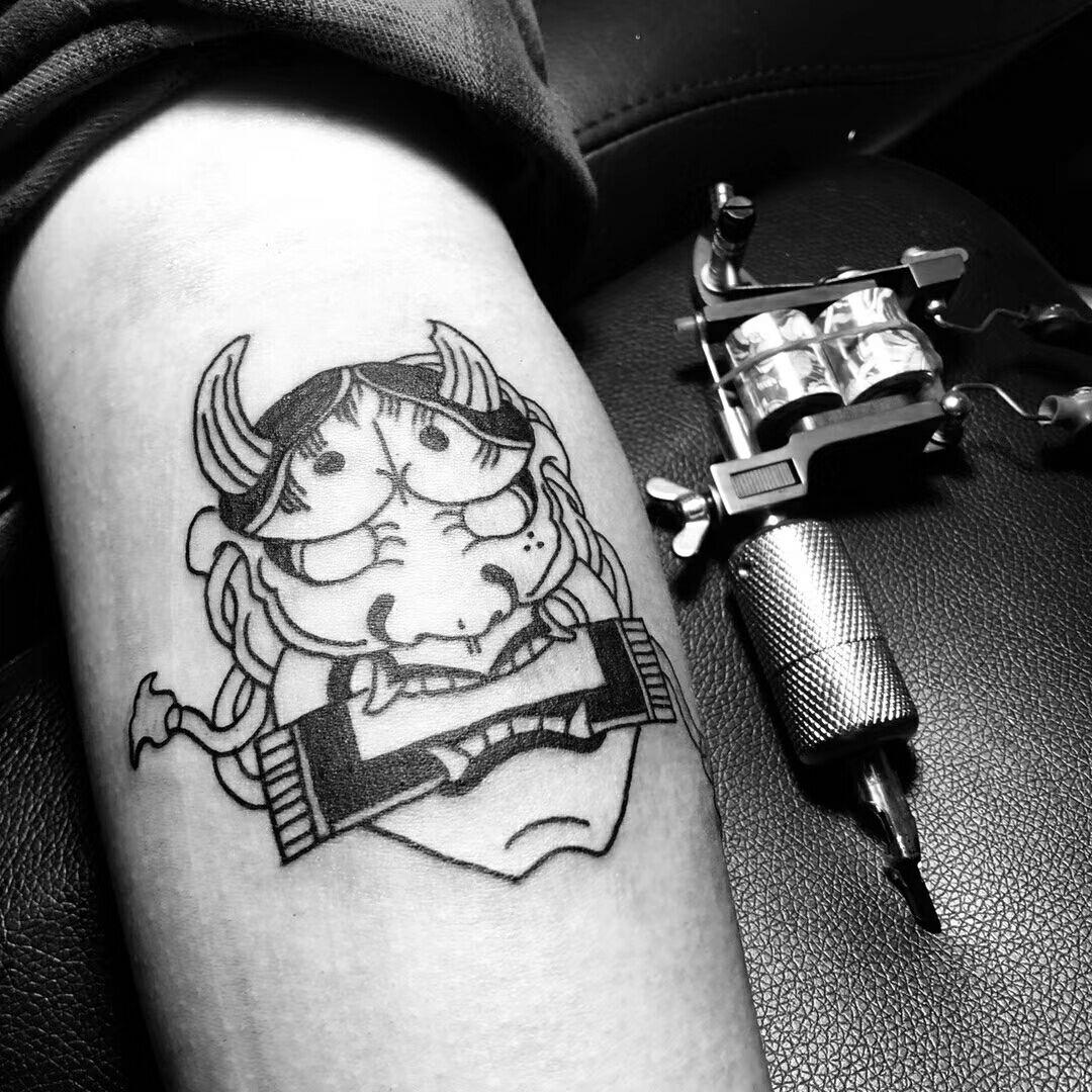 女生纹花臂之后生活会不会发生什么变化?