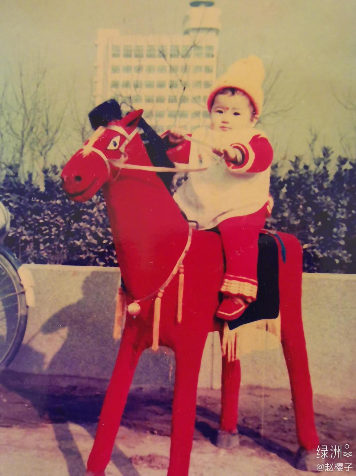 赵樱子霸气童年照流出小仙女成俊小哥网友我先弯为敬