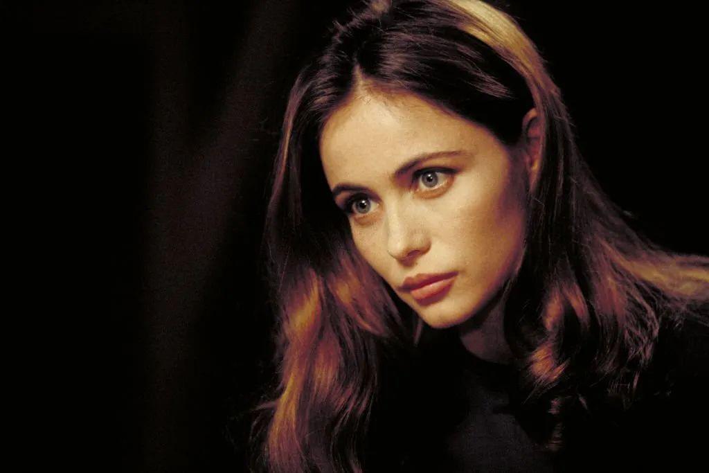 艳压章子怡,拿下吴彦祖,44岁的她又美炸热搜:把前任熬成了大叔,她还是