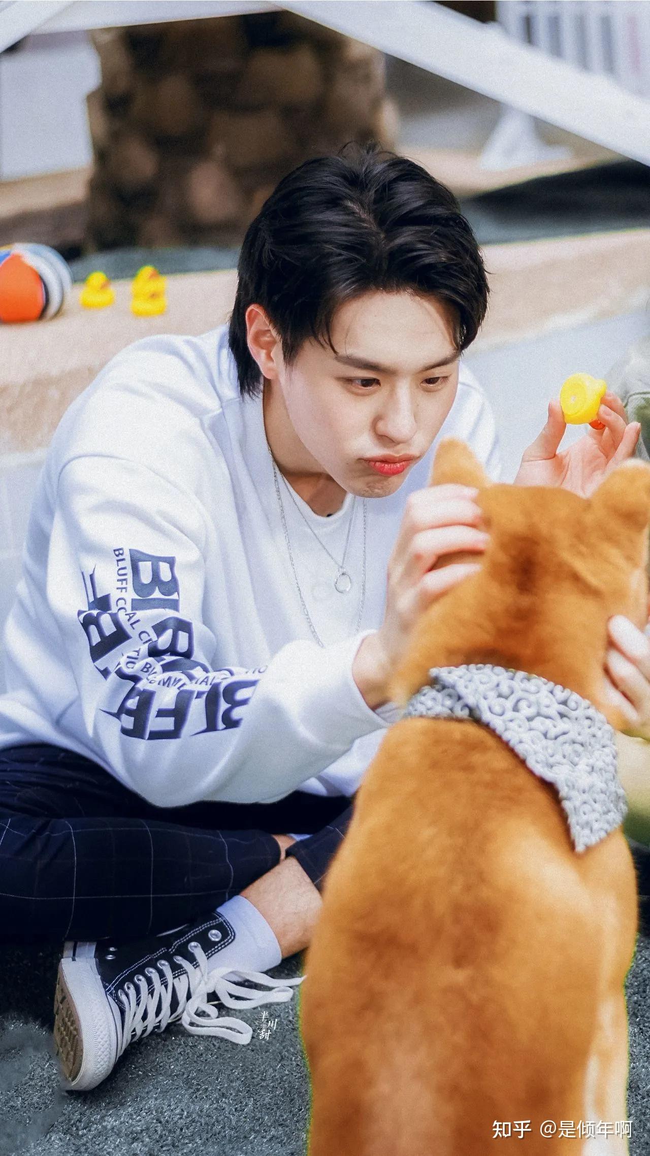 希望大家可以给我发一些billkin的壁纸谢谢