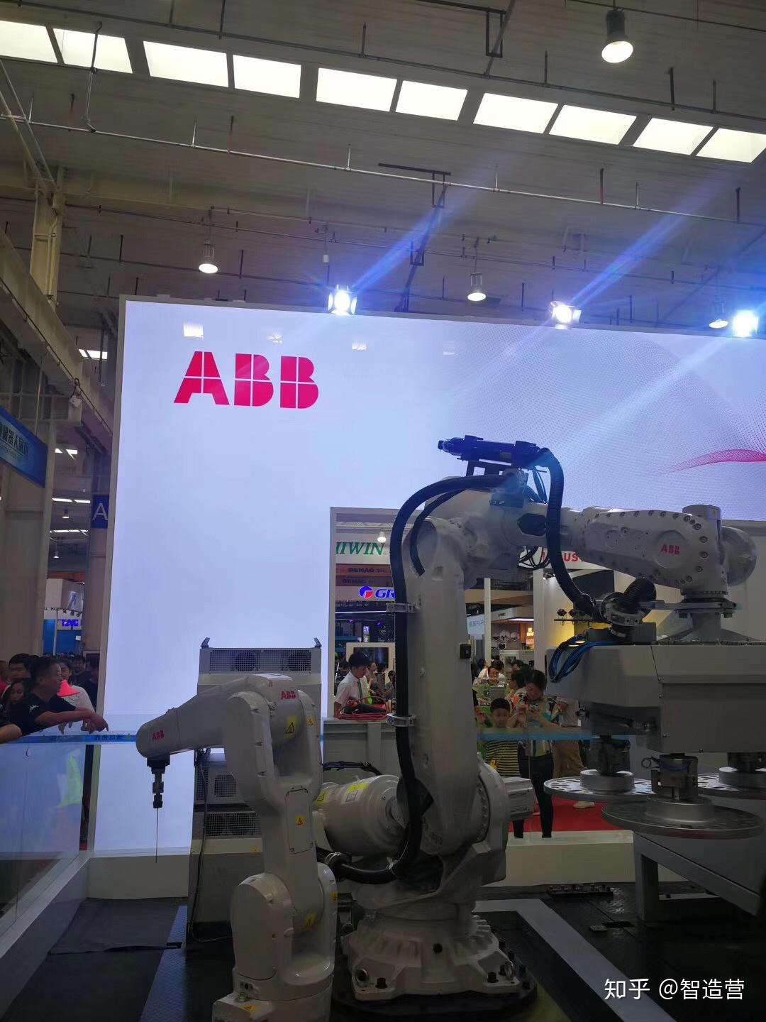 紫光展锐"锐虎贲t710":"锐虎贲t710"采用八核架构,4颗2.