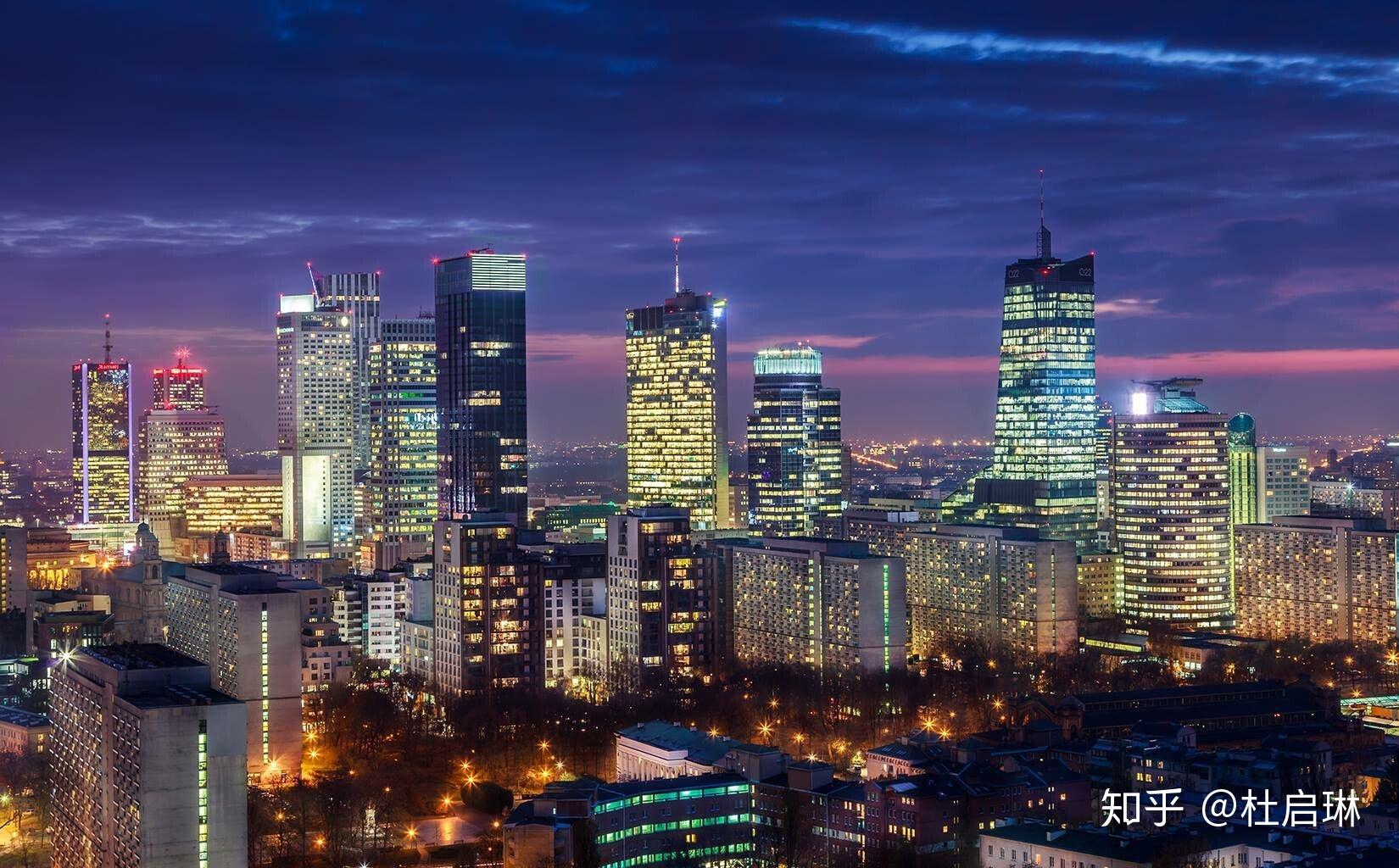 华沙cbd首先,商业起步前,需要在商务信息注册中心进行申请.