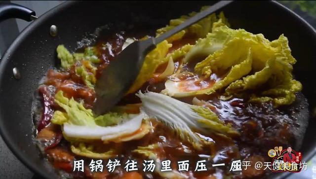 東北名菜大白菜豬肉燉粉條做好這4步又香又好吃非常的下飯