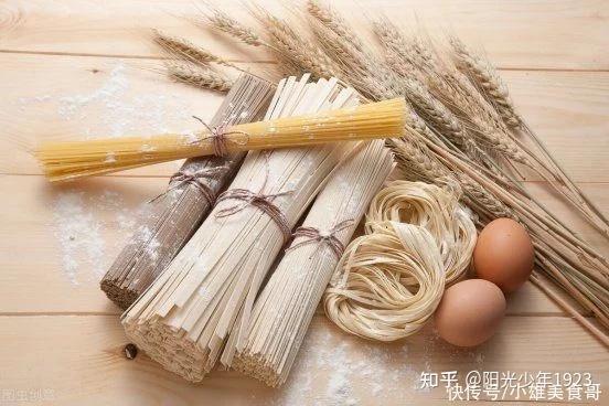 建议中老年人少吃包子和米面多吃这5种优质主食低脂又饱腹