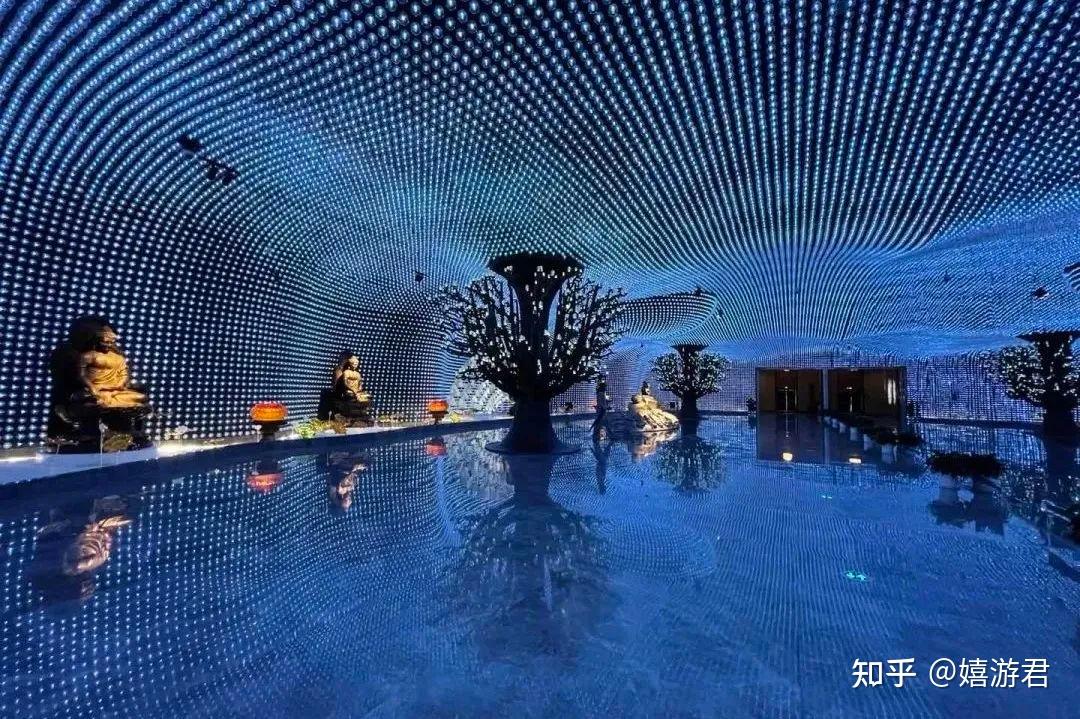 有国清寺那样的名山古刹,也有金碧辉煌的牛首山佛顶宫,想感受寺院的