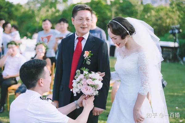 李诞是哪个大学毕业的_李诞老婆_李诞的节目