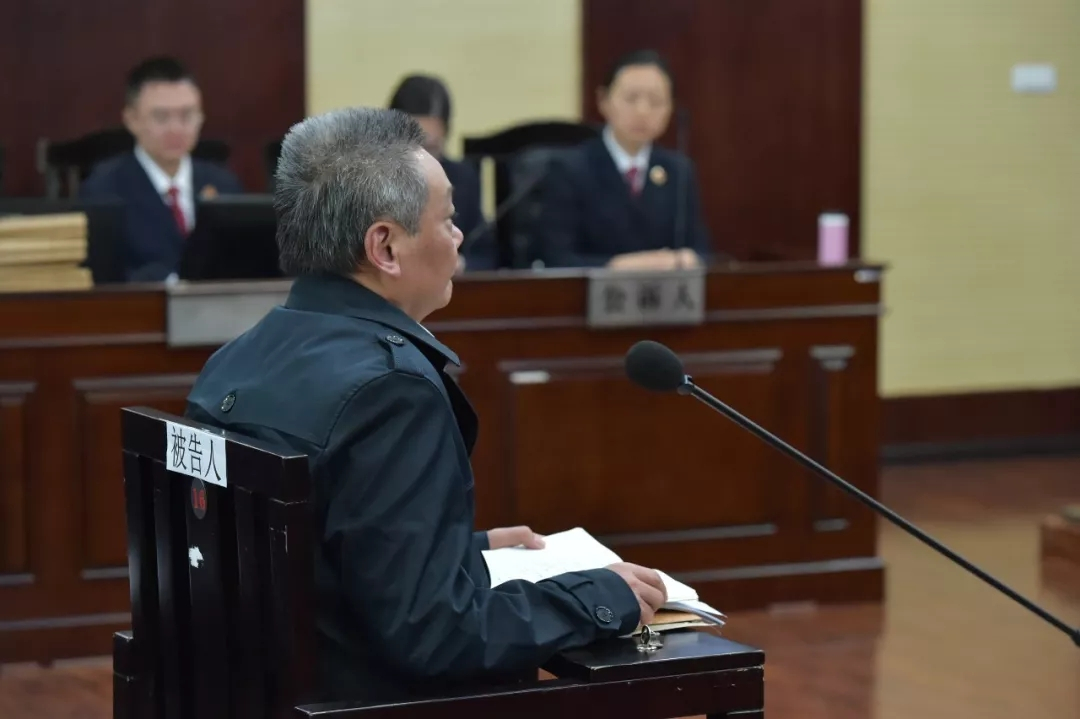 潘志立中国最敢花钱的县太爷